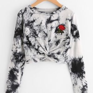 🌹Rose Embroidered Patch Water Color Twist Top🌹